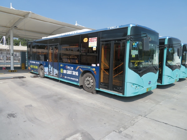 深圳公交车身广告投放 – 公交车体广告车身广告怎么投放效果如何?