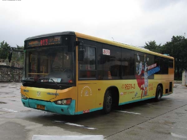 深圳巴士公交车身广告套餐价目表